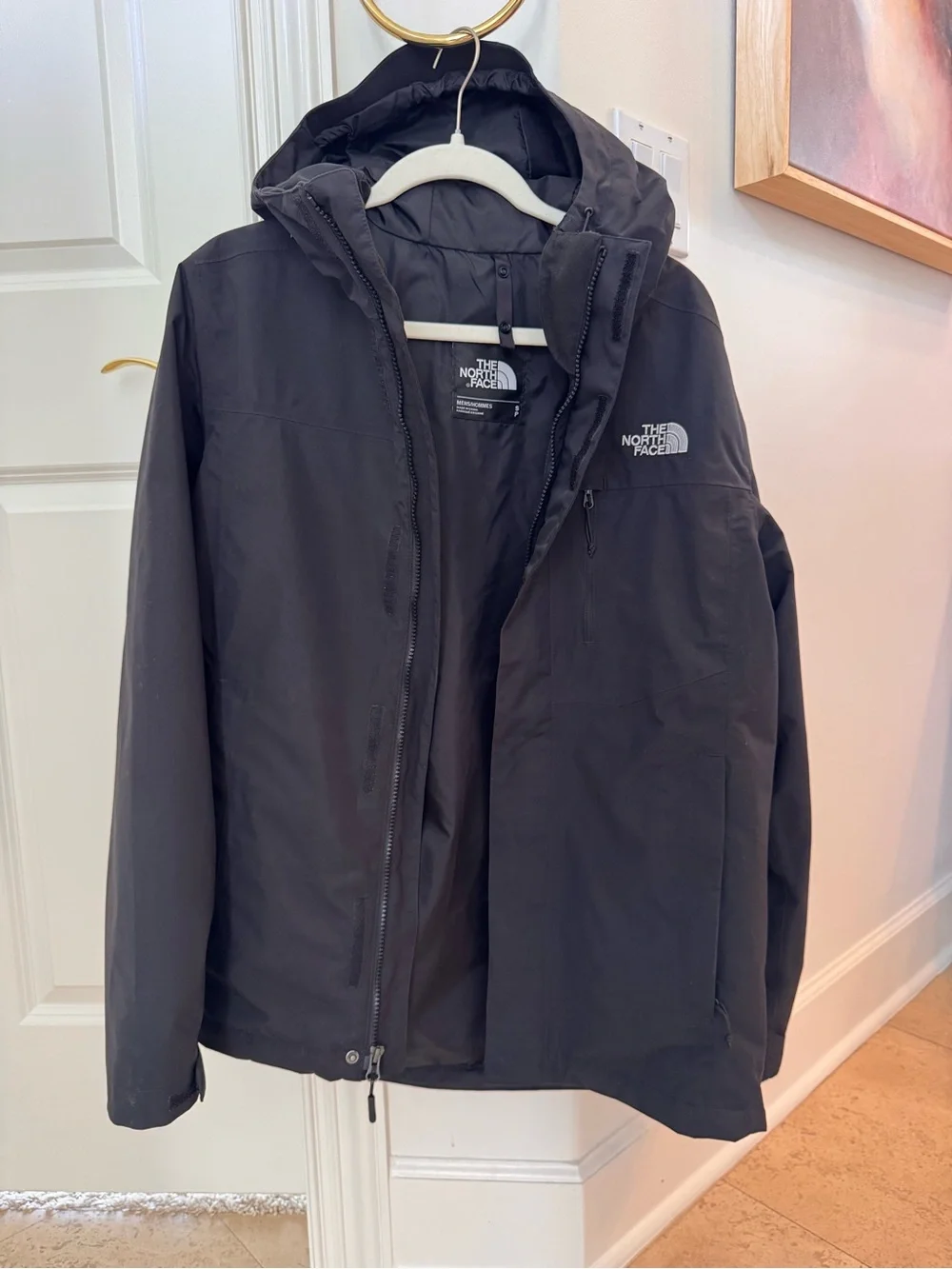 The North Face Men's Black Hooded Insulated Puffer Jacket